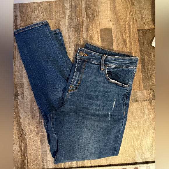 Old Navy Blue Denim Jeans - Picture 2 of 5